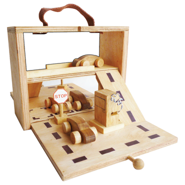 QToys Portable Wood Car Park Set Toy