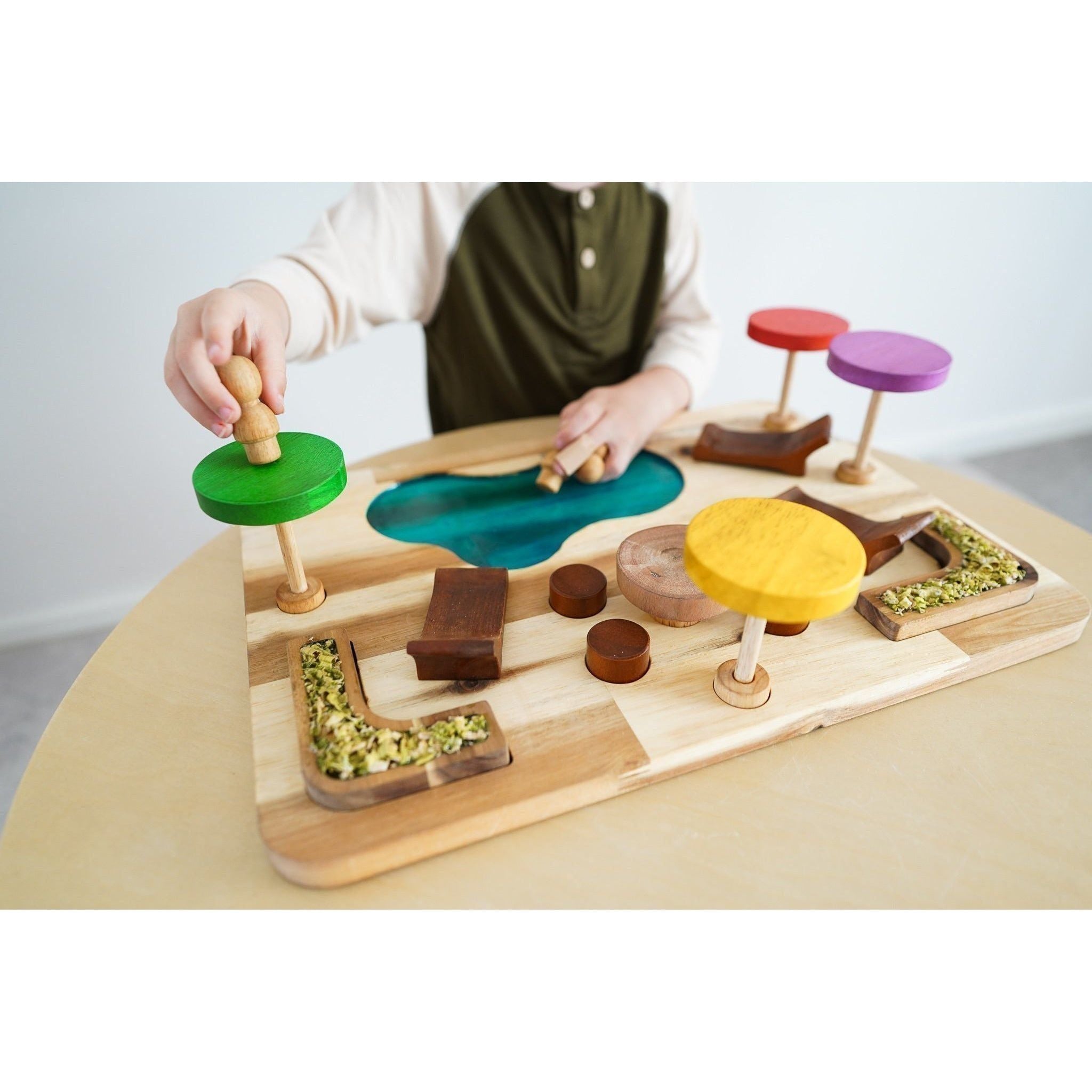 QToys Gnomes Resort Wooden Toy